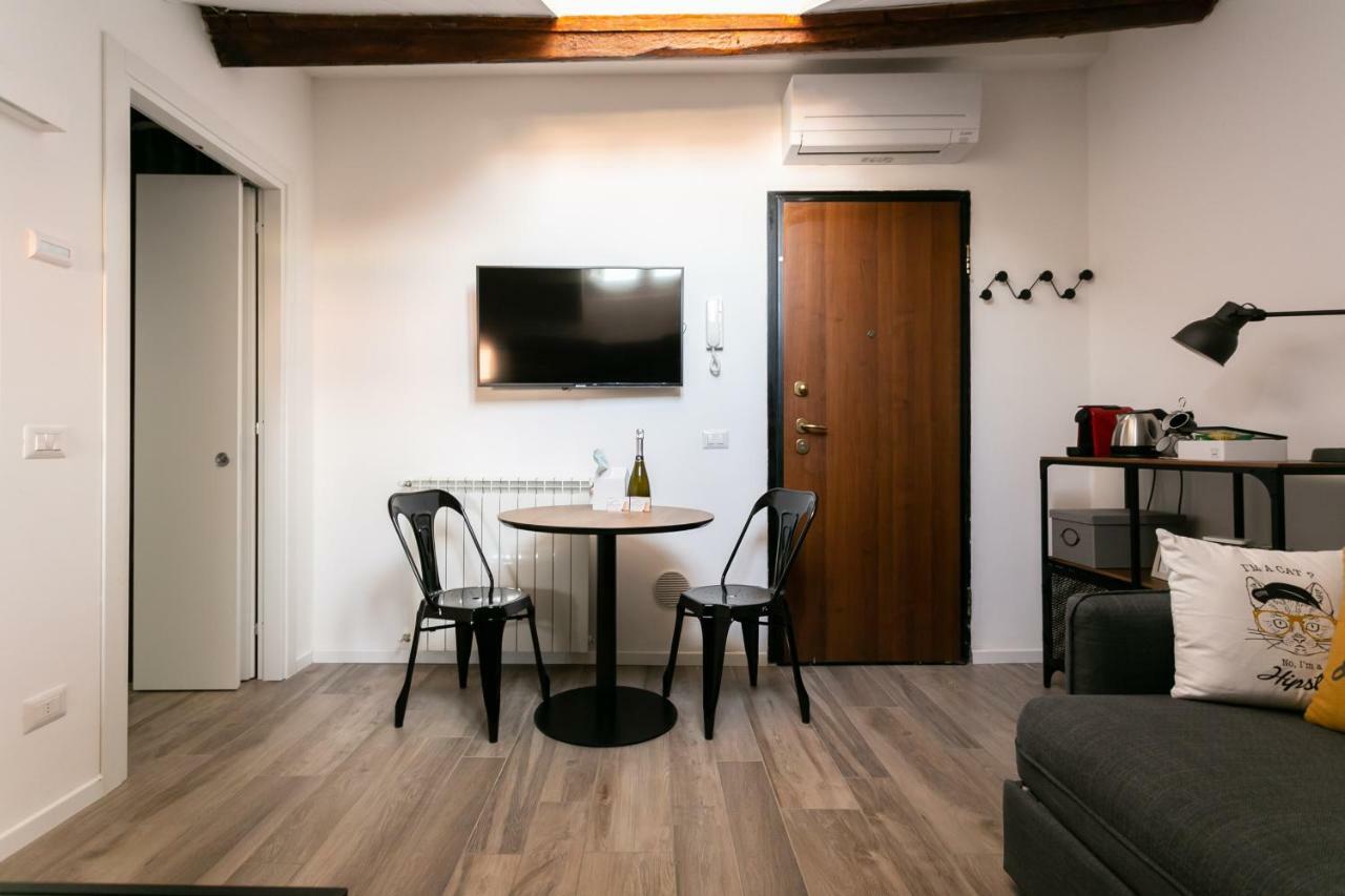 Milano Apartments Darsena Eksteriør bilde